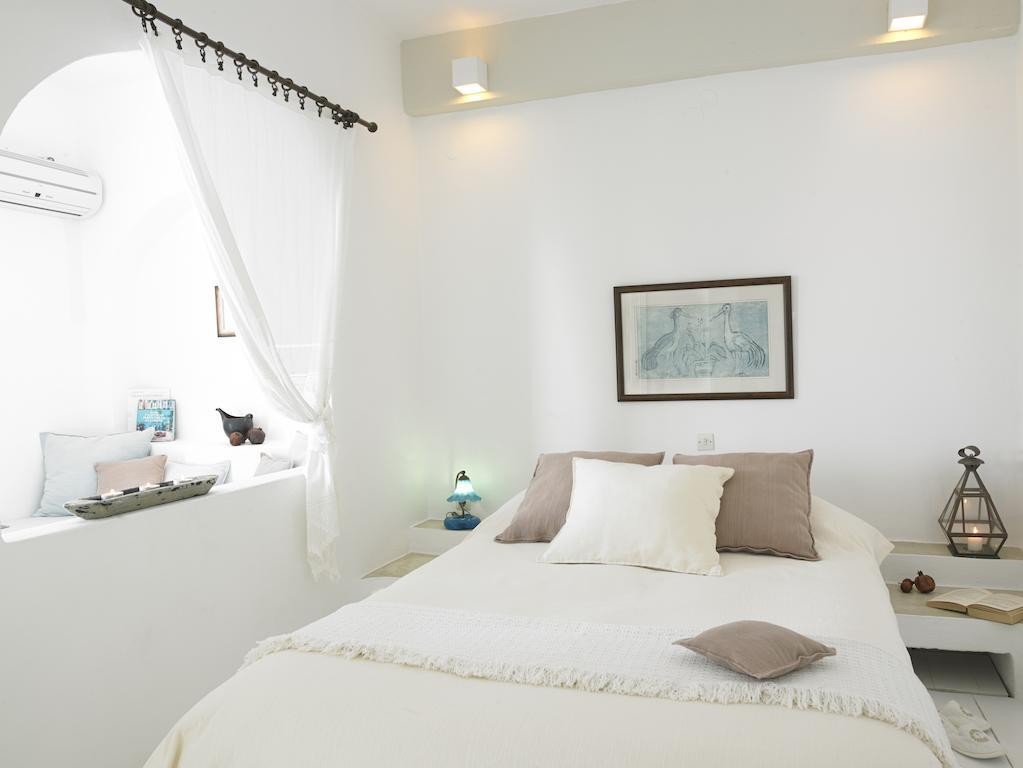 Altana Heritage Suites Imerovigli  Bilik gambar