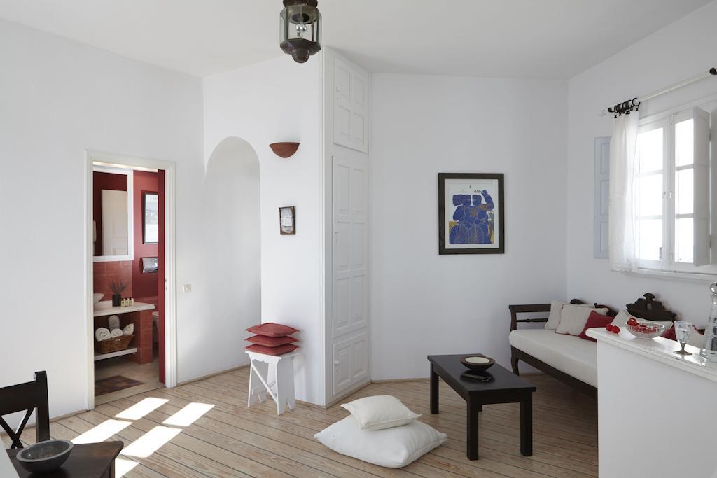 Altana Heritage Suites Imerovigli  Bilik gambar
